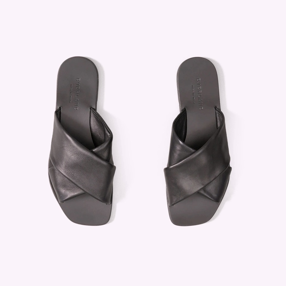 Black Everlane leather slides size 10
